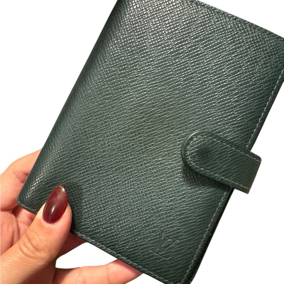Louis Vuitton Handbags - Louis Vuitton Green Taiga leather Agenda